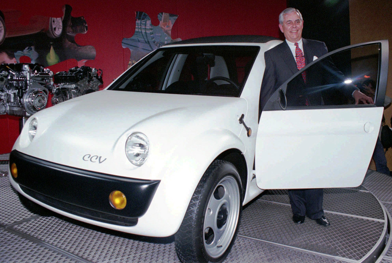 Illustration for article titled The Ten Worst Auto Executives Ever